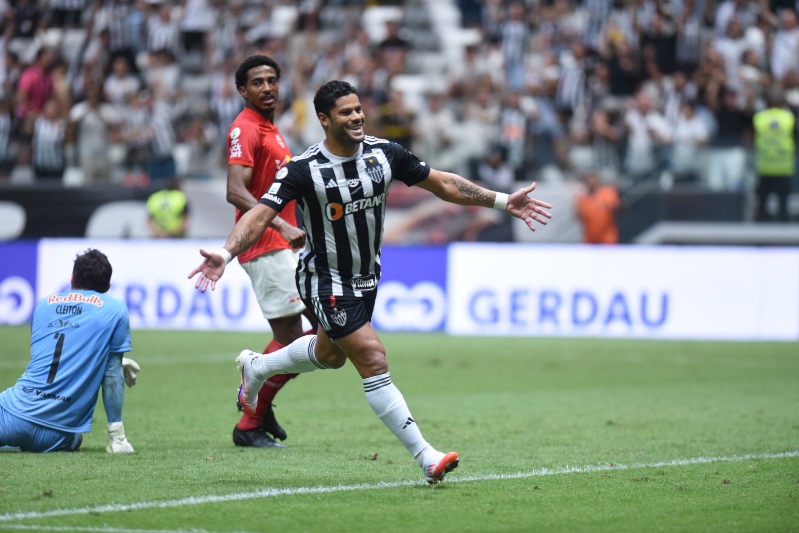 Hulk chegou a 111 gols com a camisa do Atlético - (foto: Gladyston Rodrigues/EM/D.A Press)