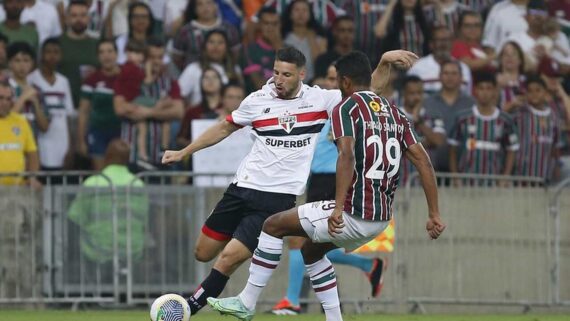 São Paulo e Fluminense (foto: Rubens Chiri/Saopaulofc.net)