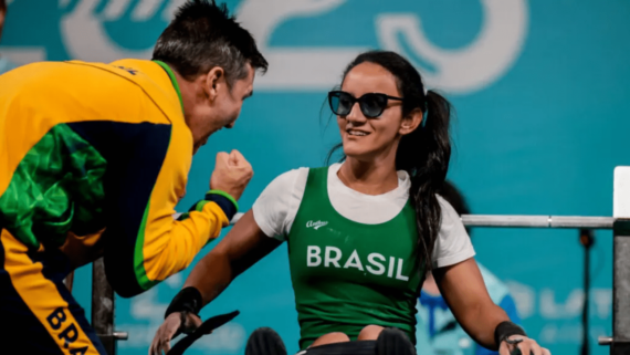 Lara Lima, atleta de halterofilismo (foto: Miriam Jeske/CPB)