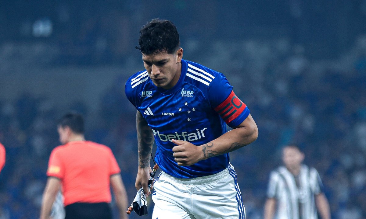 Lucas Romero em jogo do Cruzeiro (foto: Gustavo Aleixo/Cruzeiro)