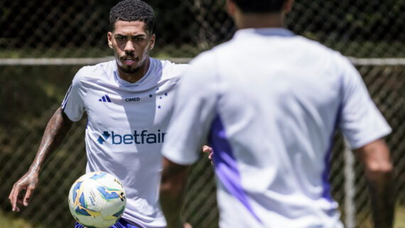 Ruan Santos em treino do Cruzeiro (foto: Gustavo Aleixo/Cruzeiro)