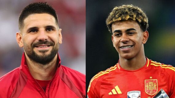 Jogadores das equipes (foto: Divulgação / fudbalskisavezsrbije - sefutbol
)