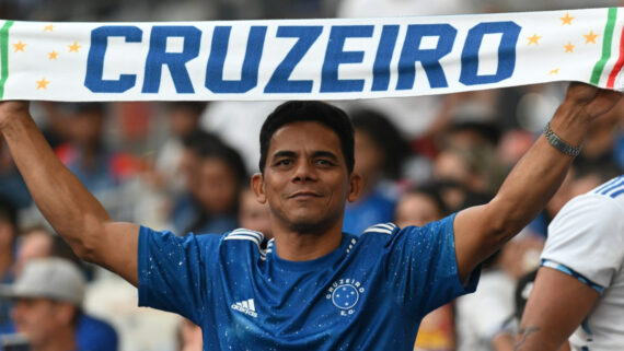 Torcedores do Cruzeiro no Mineirão (foto: Leandro Couri/EM/D.A.Press)