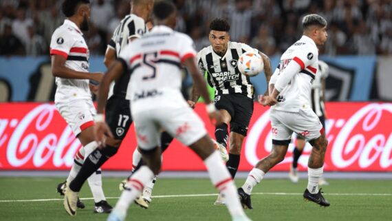 Lance de Botafogo x São Paulo (foto: Vitor Silva/Botafogo)