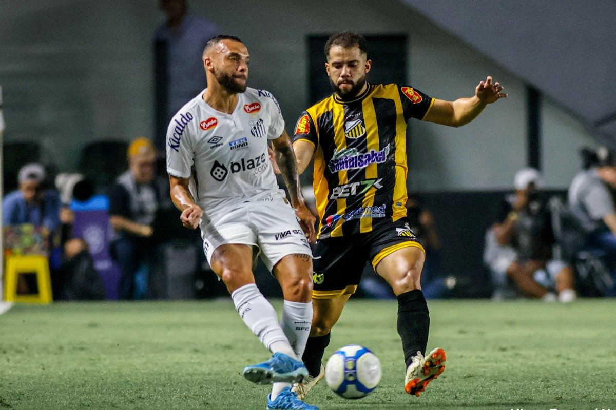 Lance de Santos x Novorizontino (foto: Higor Basso / Novorizontino)