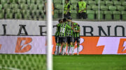 Jogadores do América se reúnem (foto: Mourão Panda/América)