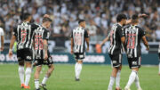 Hulk, Bernard, Gustavo Scarpa e Paulinho durante comemoração de gol do Atlético na Arena MRV (foto: Alexandre Guzanshe/EM/D.A Press)