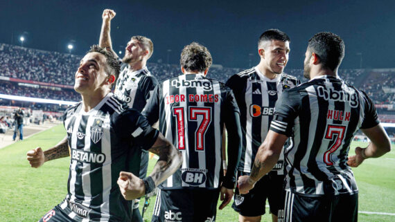 Jogadores do Atlético comemoram gol diante do São Paulo na Copa do Brasil (foto: Pedro Souza/Atlético)