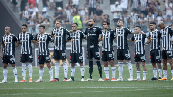 Jogadores do Atlético reunidos antes de duelo contra o Cuiabá, na Arena MRV, pelo Campeonato Brasileiro (foto: Pedro Souza/Atlético)