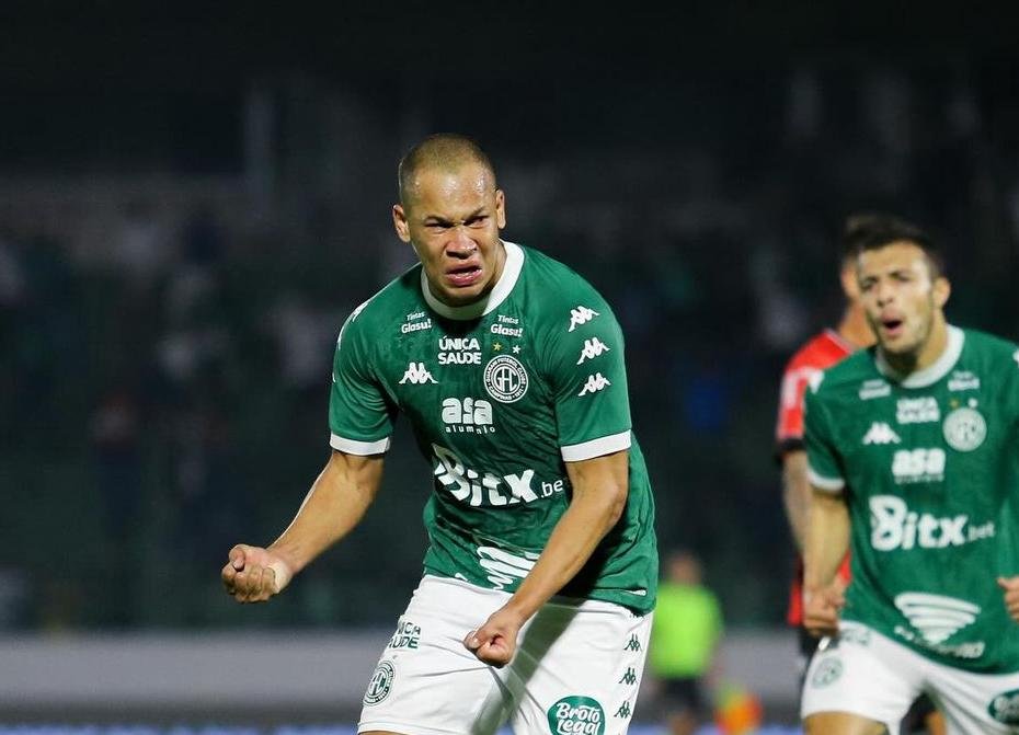 Caio Dantas comemora (foto: Raphael Silvestre/Guarani)