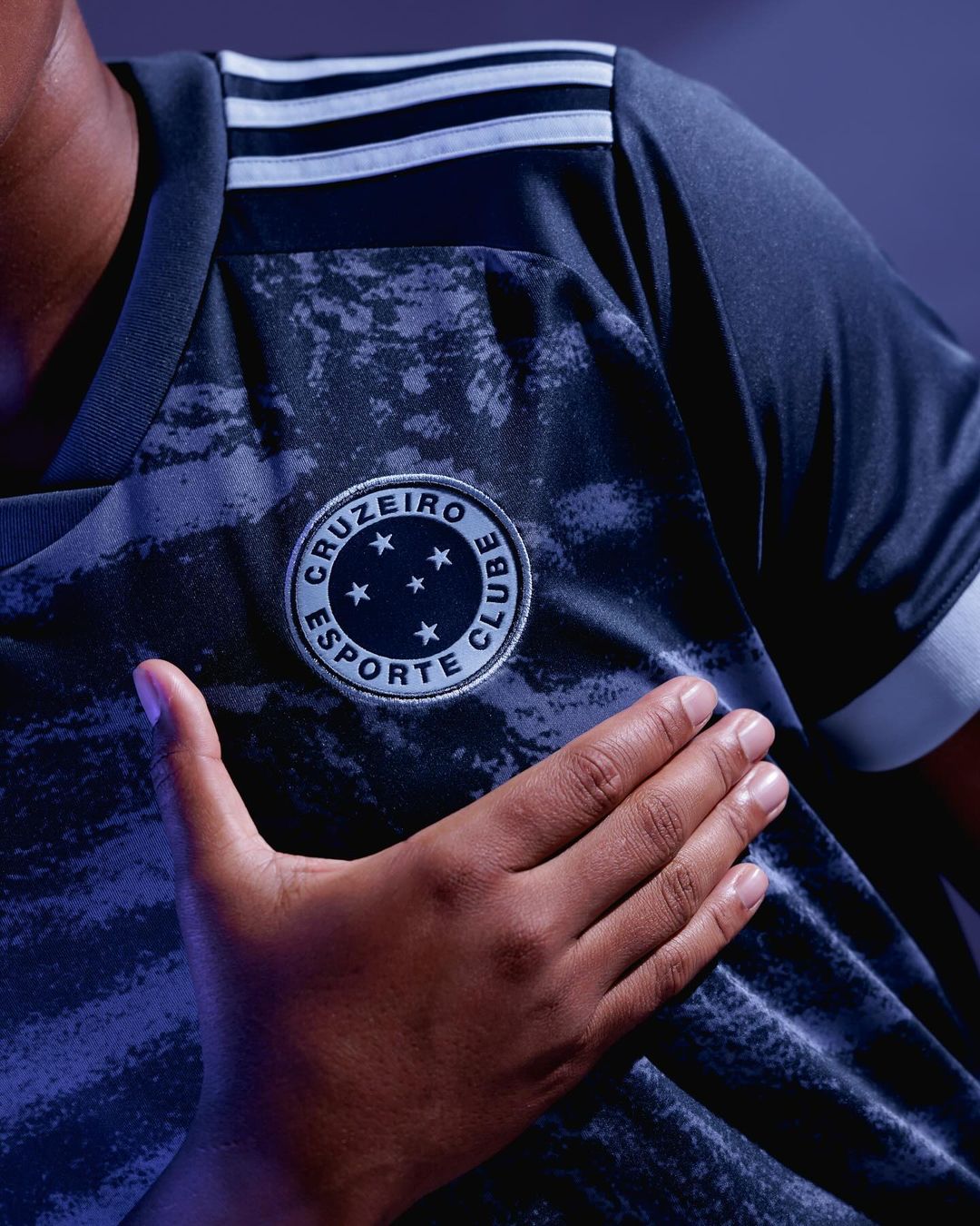 Detalhes do novo terceiro uniforme do Cruzeiro