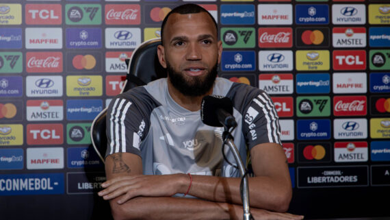 Everson concedeu entrevista na Cidade do Galo nesta terça-feira (24/9) (foto: Pedro Souza/Atlético)