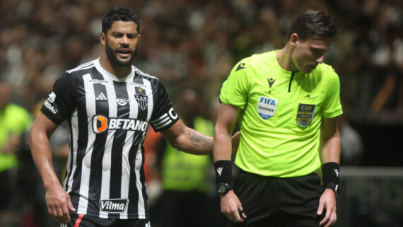 Hulk foi elogiado por Ramon Abatti Abel após Atlético x São Paulo (foto: Edésio Ferreira/EM/DA.Press)