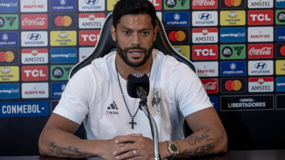 Hulk em entrevista coletiva pelo Atlético (foto: Pedro Souza/Atlético)