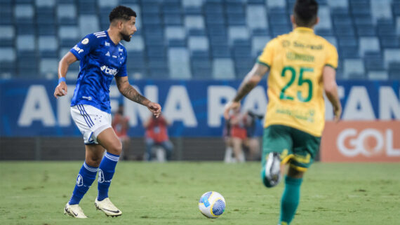 João Marcelo, zagueiro do Cruzeiro (foto: Gustavo Aleixo/Cruzeiro)