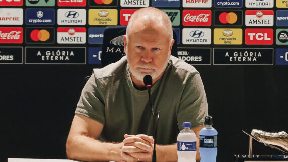 Mano Menezes, técnico do Fluminense, após vitória sobre o Atlético na Libertadores (foto: Lucas Merçon/Fluminense)