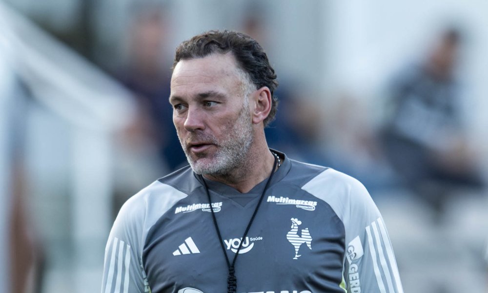 Milito durante treino do Atlético na Cidade do Galo (foto: Pedro Souza/Atlético)