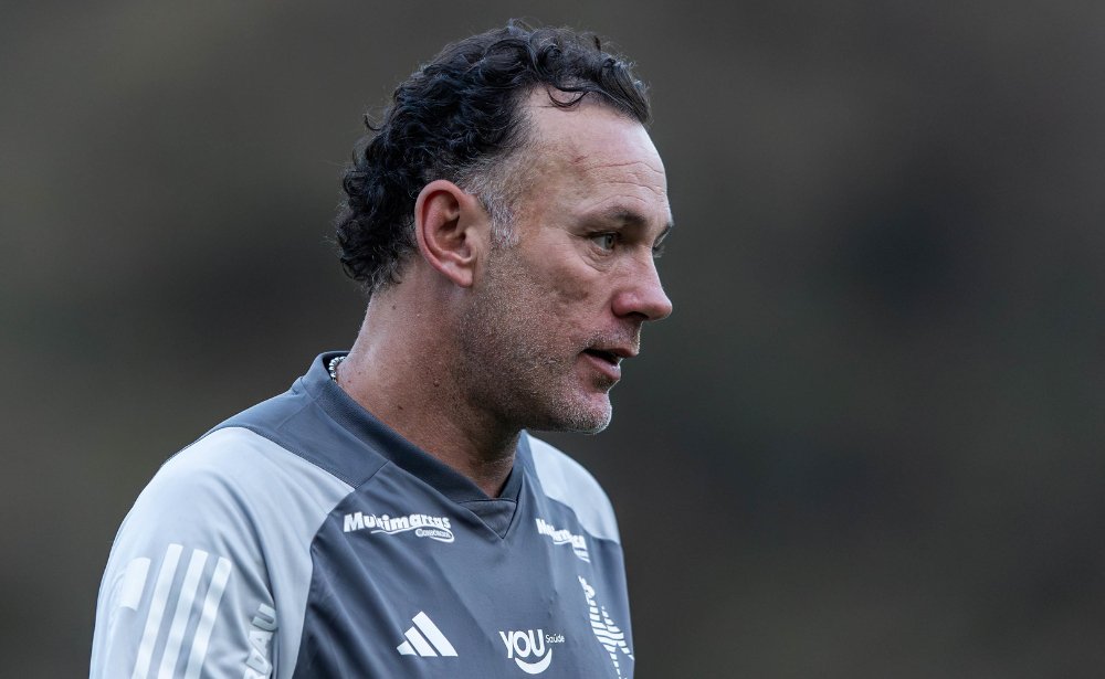 Gabriel Milito, técnico do Atlético, durante treinamento na Cidade do Galo (22/9) (foto: Pedro Souza/Atlético)