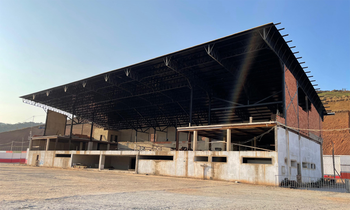 Obras na Arena Boston City, em Manhuaçu