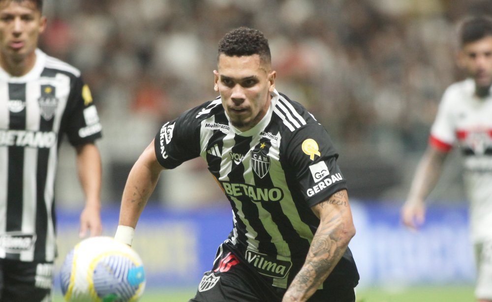 Paulinho, atacante do Atlético, em ação na Arena MRV (foto: Edésio Ferreira/EM/D.A Press)