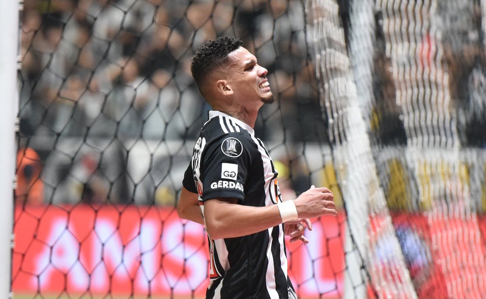 Paulinho tem sido criticado por torcedores do Atlético por chances de gol perdidas (foto: Ramon Lisboa/EM/D.A Press)