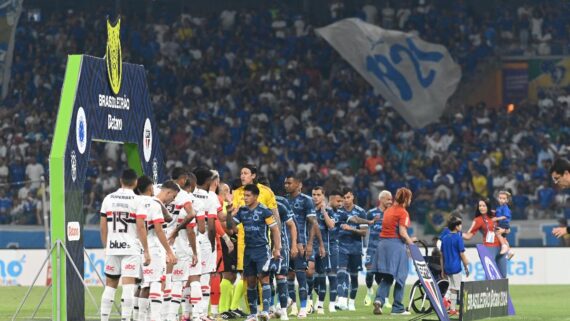 Cruzeiro recebeu 44 mil torcedores no Mineirão no jogo contra o São Paulo (foto: Leandro Couri/EM/D.A Press)