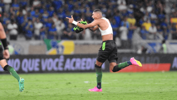 Rodrigo Varanda, atacante do América (foto: Alexandre Guzanshe/EM/D.A. Press)