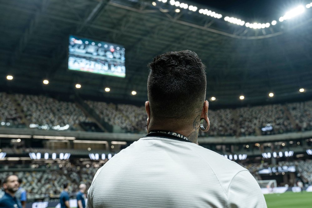 Thiago Scap, torcedor ilustre do Atlético, durante homenagem na Arena MRV (foto: Pedro Souza/Atlético)