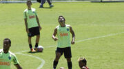 Fillipe Soutto (ao fundo) e Guilherme (ao centro) durante treino do Atlético na Cidade do Galo, em março de 2012 (foto: Renato Weil/EM)