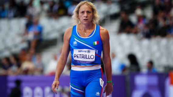 Valentina Petrillo, primeira atleta trans da história das Paralimpíadas (foto: AFP)