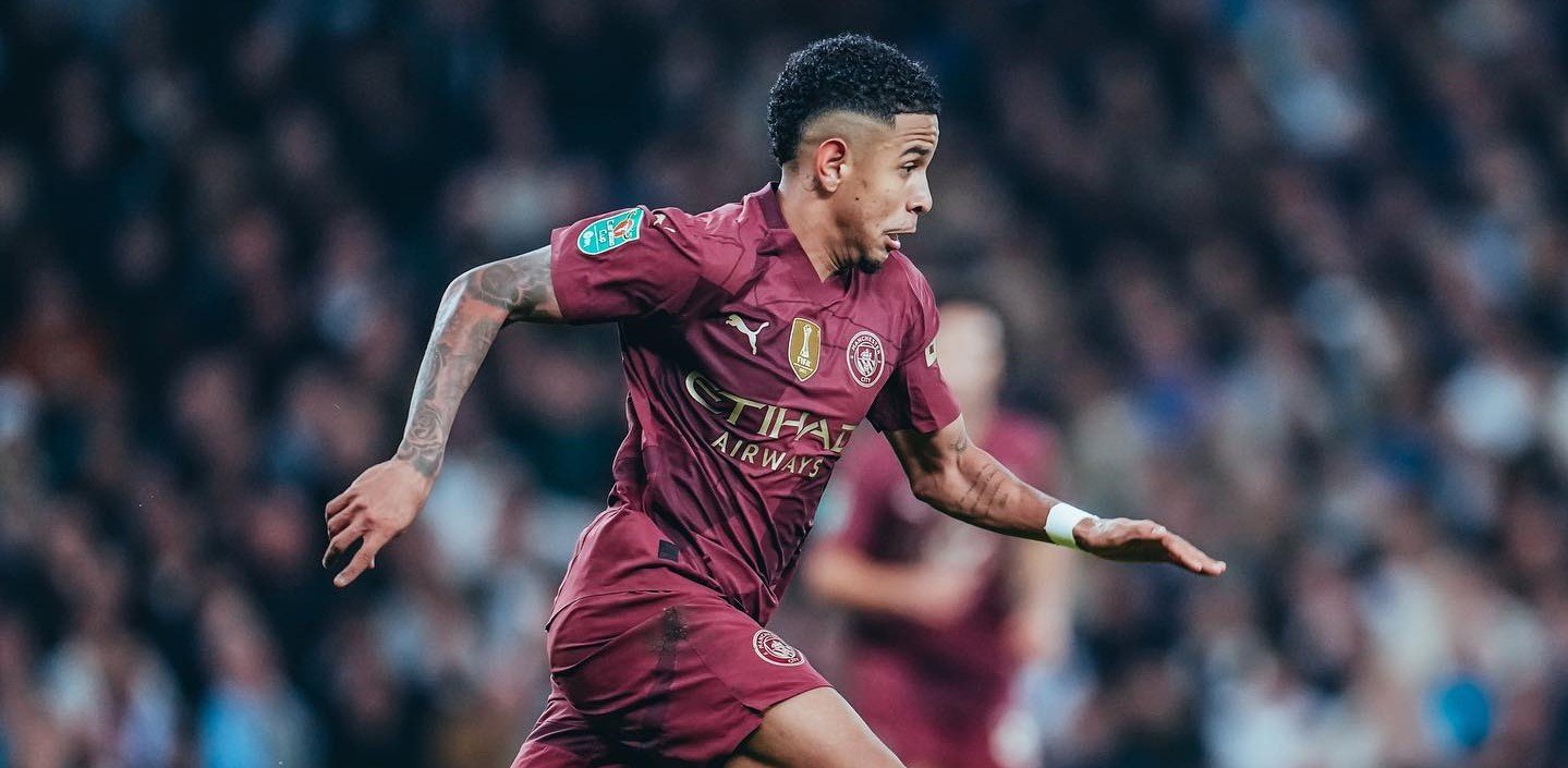 Savinho foi titular do Manchester City nessa quarta-feira (30/10) (foto: Divulgação/Manchester City)