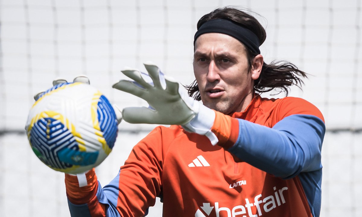 Cássio em treino do Cruzeiro (foto: Gustavo Aleixo/Cruzeiro)