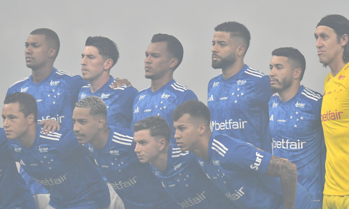 Time do Cruzeiro posa para foto (foto: Alexandre Guzanshe/EM/D.A.Press)