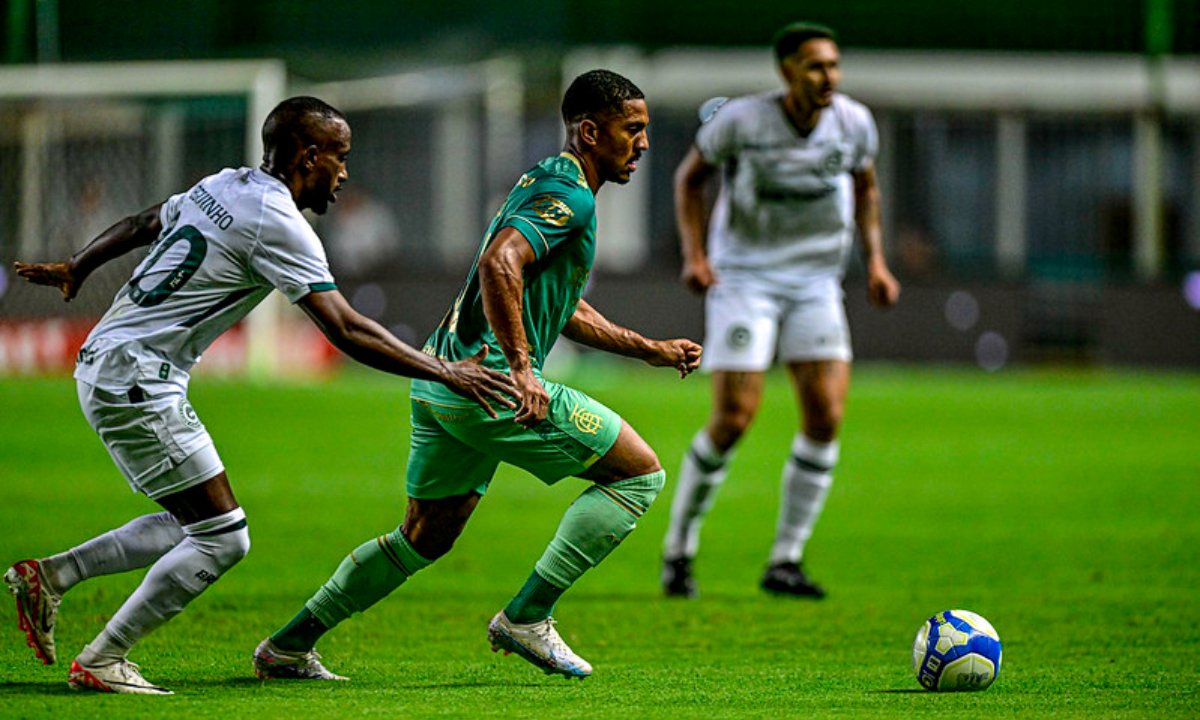Davó em jogo do América pela Série B (foto: Mourão Panda/América)