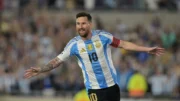 Messi marcou três gols e deu duas assistências (foto: JUAN MABROMATA / AFP)