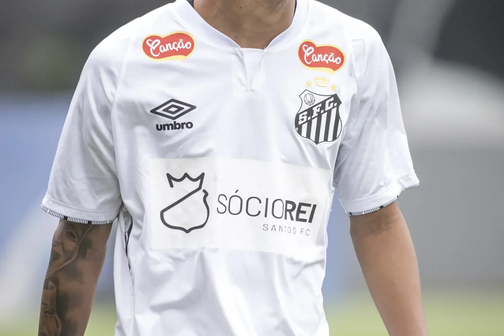 Uniforme do Santos para as categorias de base (foto: Bruno Vaz/Santos)