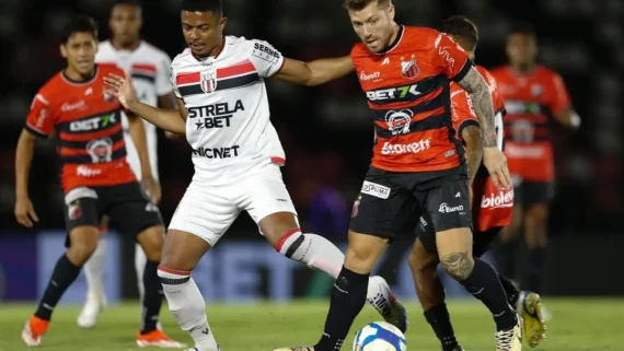 Lance do Jogo entre Botafogo-SP e Ituano (foto: Divulgação)