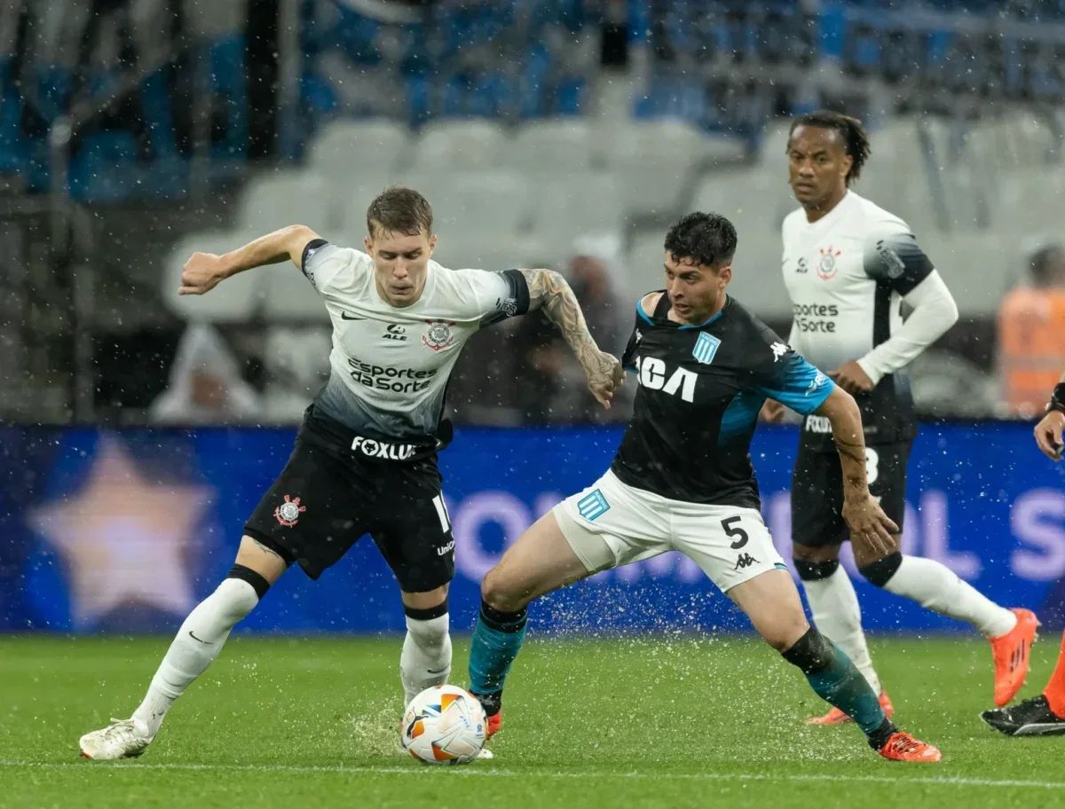 Corinthians e Racing empataram por 2 a 2 em São Paulo (foto: Rodrigo Coca/Corinthians)