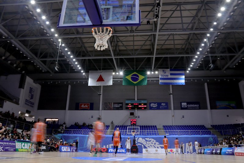 MInas e São José em duelo pelo NBB (foto: Otávio Rangel/EM)