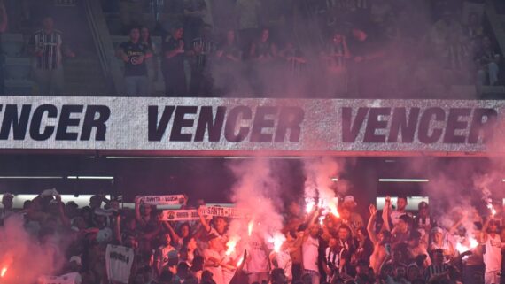 Torcedores do Atlético durante vitória sobre o River Plate na Arena MRV (foto: Alexandre Guzanshe/EM/D.A Press)