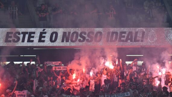 Torcedores do Atlético lotaram Arena MRV em confronto contra o River Plate (foto: Alexandre Guzanshe/EM/D.A Press)