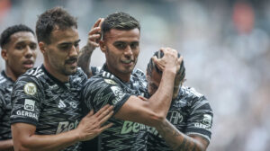 O Atlético empatou por 2 a 2 com o Vitória na tarde deste sábado (5), na Arena MRV, pela 29ª rodada do Campeonato Brasileiro. Veja como o Jogada10 avaliou o desempenho dos alvinegros. Foto: Pedro Souza/Atlético - Crédito: 