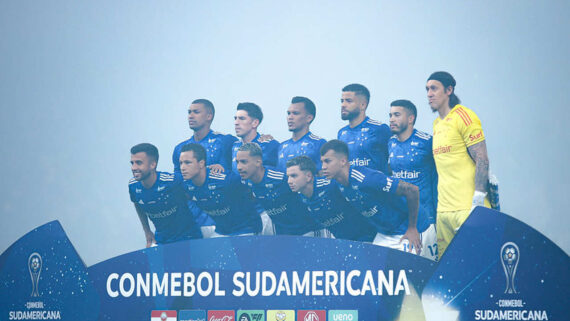 Elenco do Cruzeiro na Sul-Americana (foto: Gustavo Aleixo/Cruzeiro)