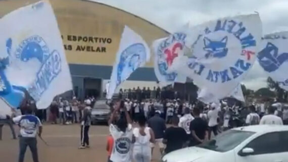 Máfia Azul em velório de torcedor do Cruzeiro (foto: Reprodução/Rede Social)