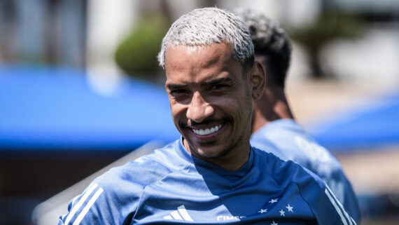 Matheus Pereira em treino do Cruzeiro (foto: Gustavo Aleixo/Cruzeiro)