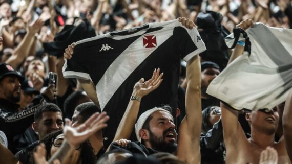 Torcida (foto: Dikran Sahagian/Vasco)