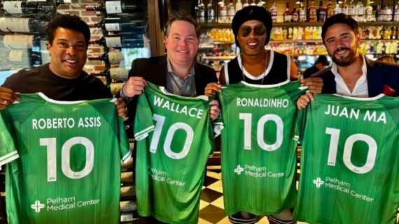 Ronaldinho Gaúcho se tornou acionista do Greenville Triumph SC, dos Estados Unidos (foto: Divulgação/Greenville Triumph SC)