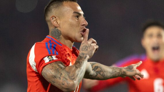 Eduardo Vargas, atacante do Atlético e do Chile (foto: Javier TORRES / AFP
)