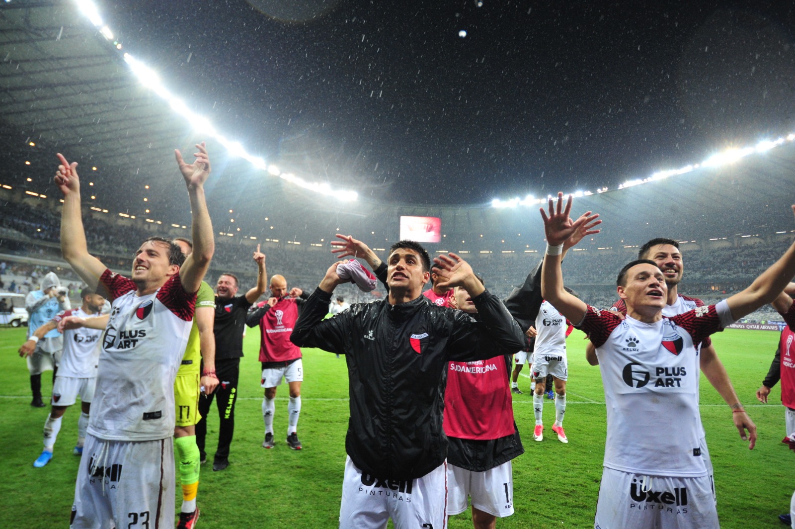 Jogadores do Colón festejando - (foto: Ramon Lisboa/EM/D.A Press)