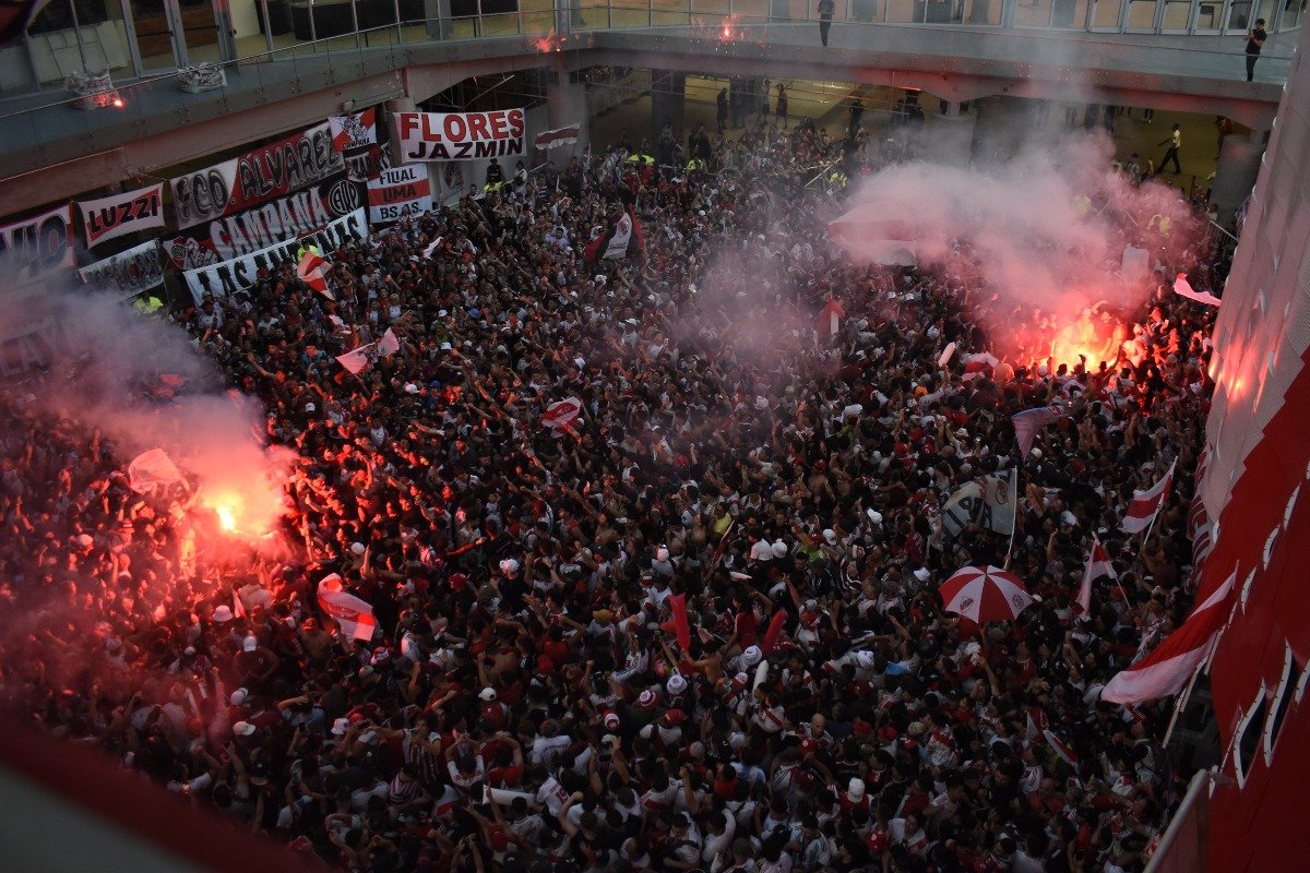 Torcedores do River Plate (foto: Divulgação / River Plate)